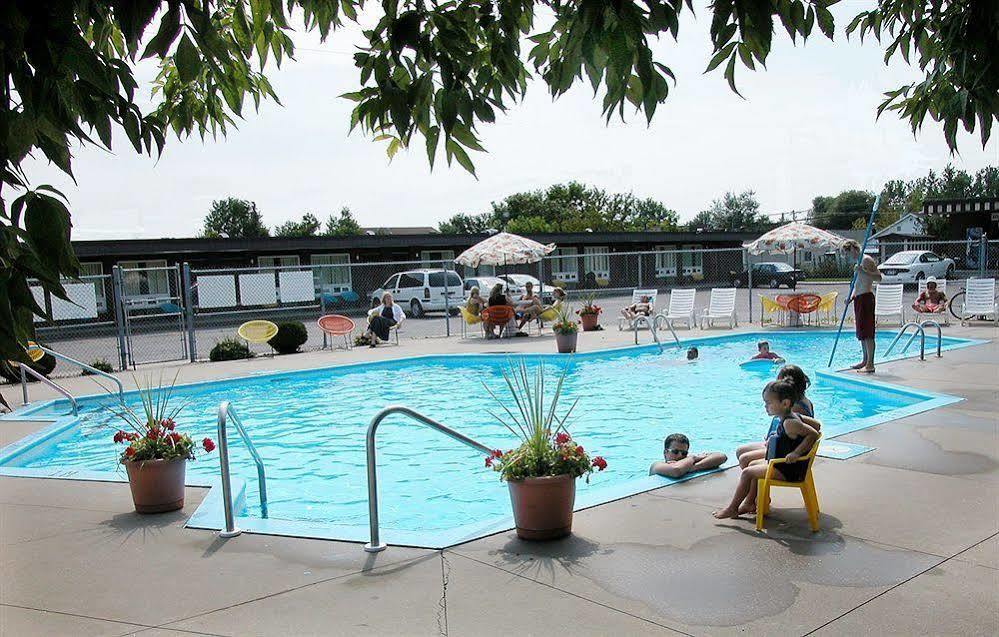Motel Adam Gatineau Bagian luar foto
